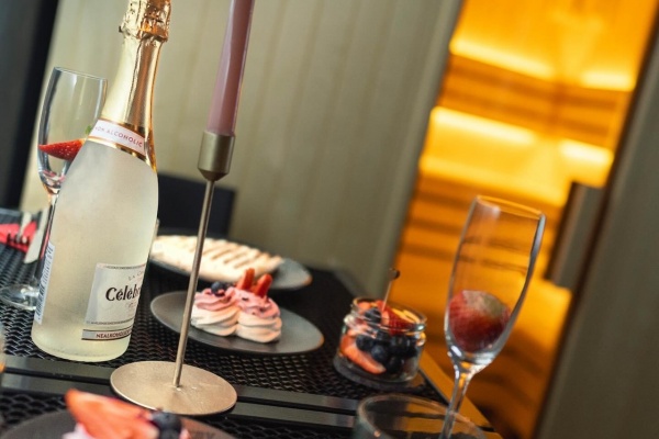 VALENTÝNSKÁ SOUTĚZ PRO DVA O VEČEŘI A SAUNU